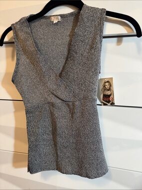 XOXO Gray Knit Sleeveless V-Neck Tank Top